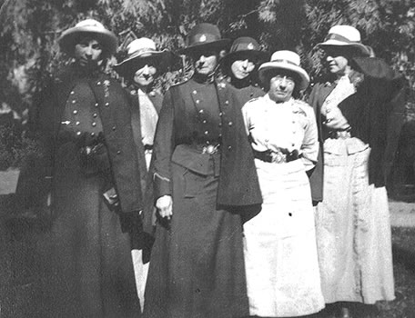 BC nurses on leave in Cairo in 1916